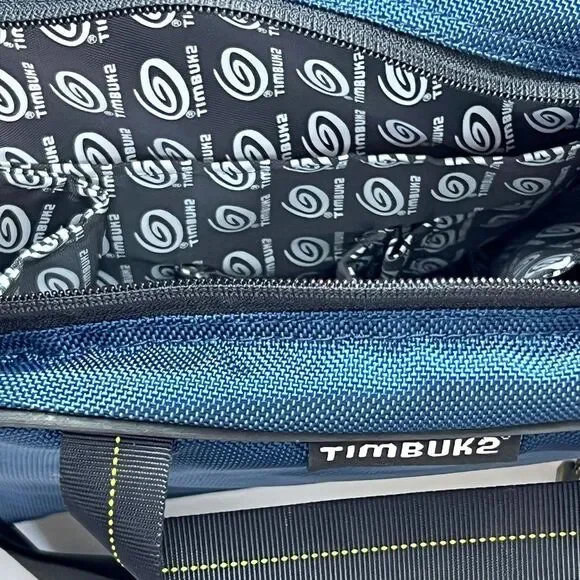 Timbuk2 Euro Tote Large Vertical Navy Cross Body Shoulder Travel Nylon Zip Bag